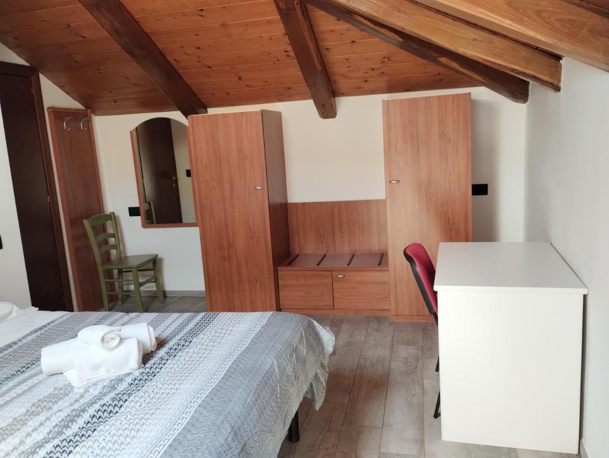 Guest House La Casa Del Mandatario L'Aquila Luaran gambar